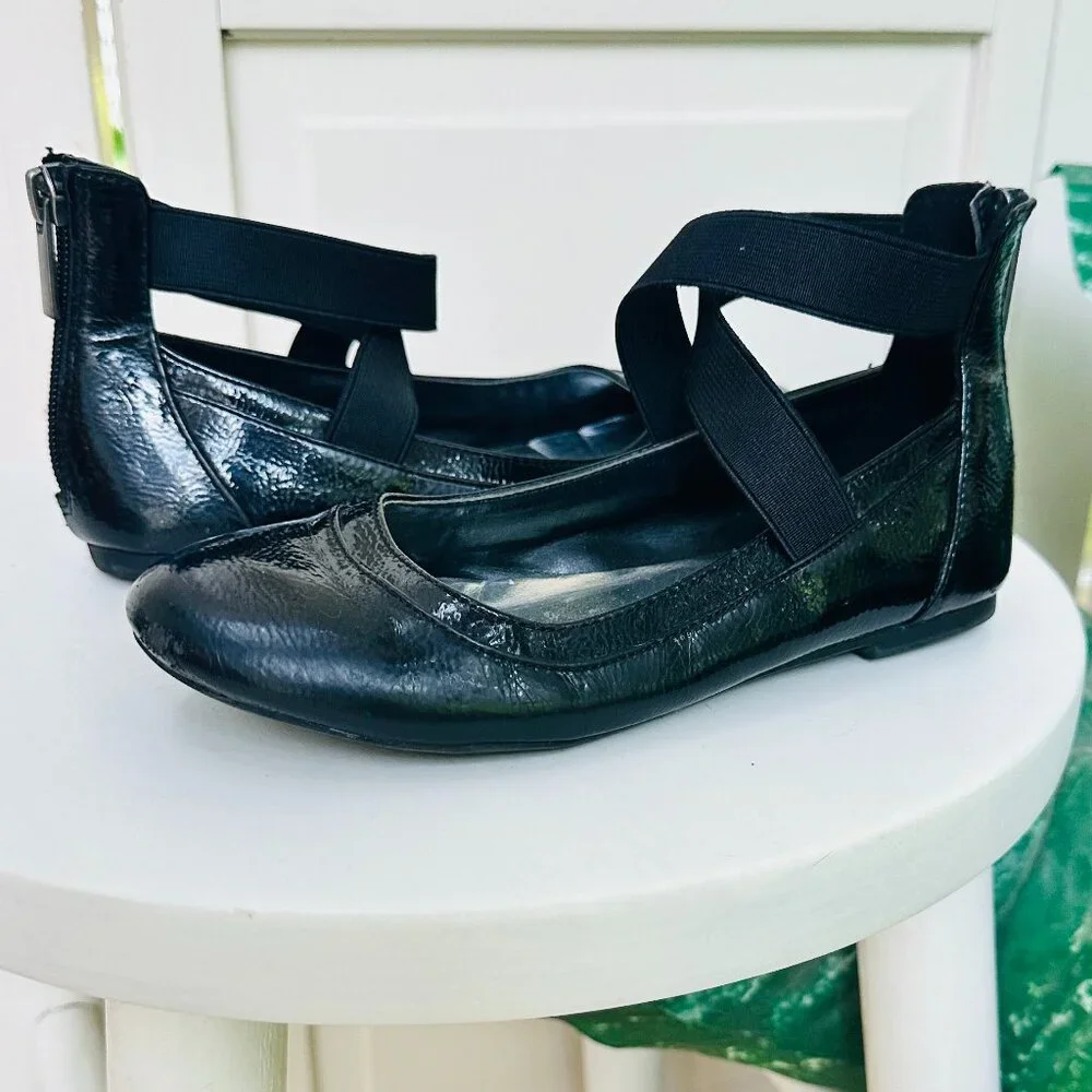 Kidpik Black Patent Ballet Flats Girls Size 1 Criss Cross Strap Dress Shoes